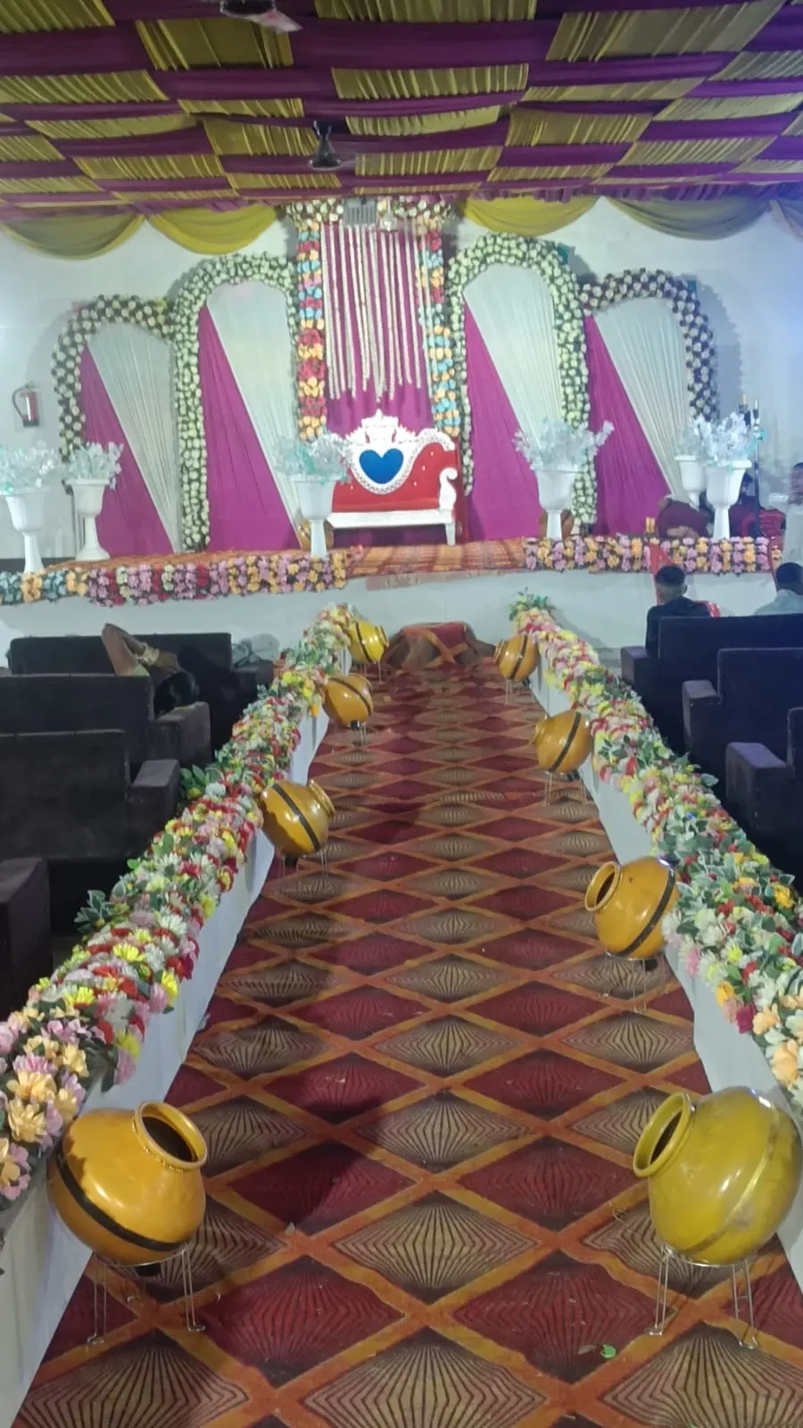 Complete Wedding Decoration by Wedding Flower Decoration